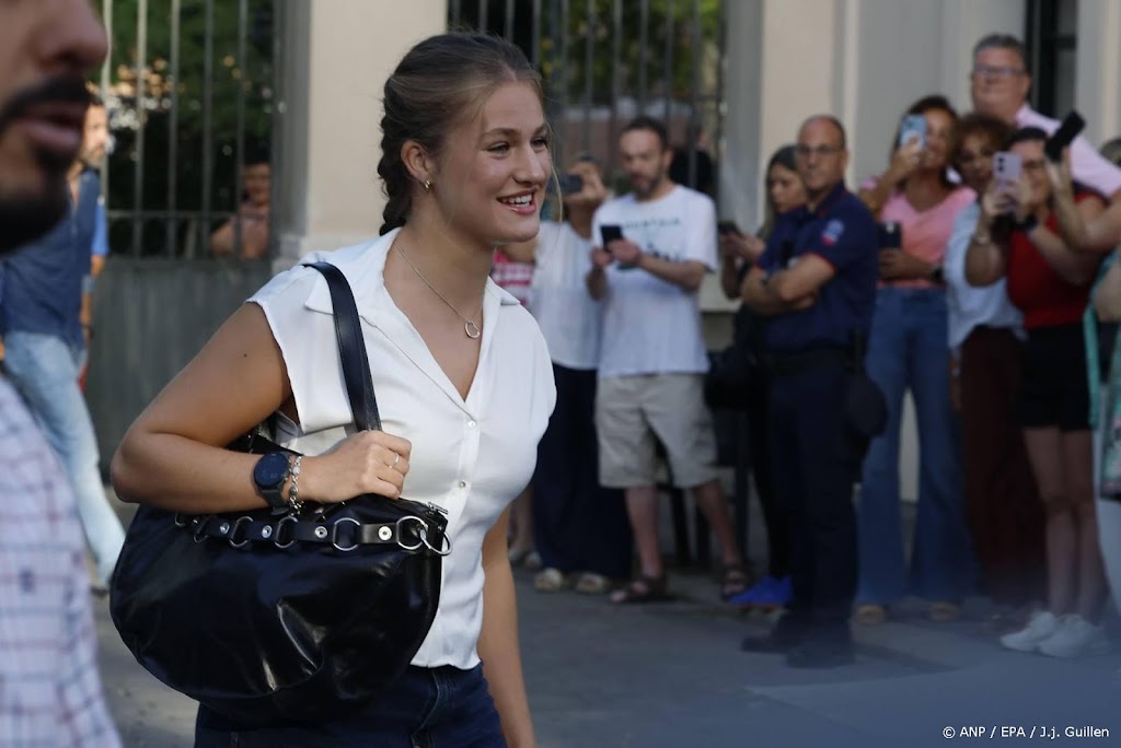 Prinses Leonor volgt eerst colleges op nieuwe school