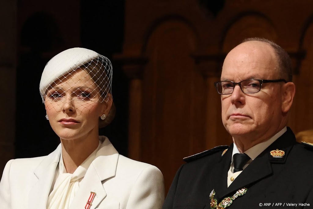 Charlène vergezelt Albert tijdens uitvaart Noorse koning Harald