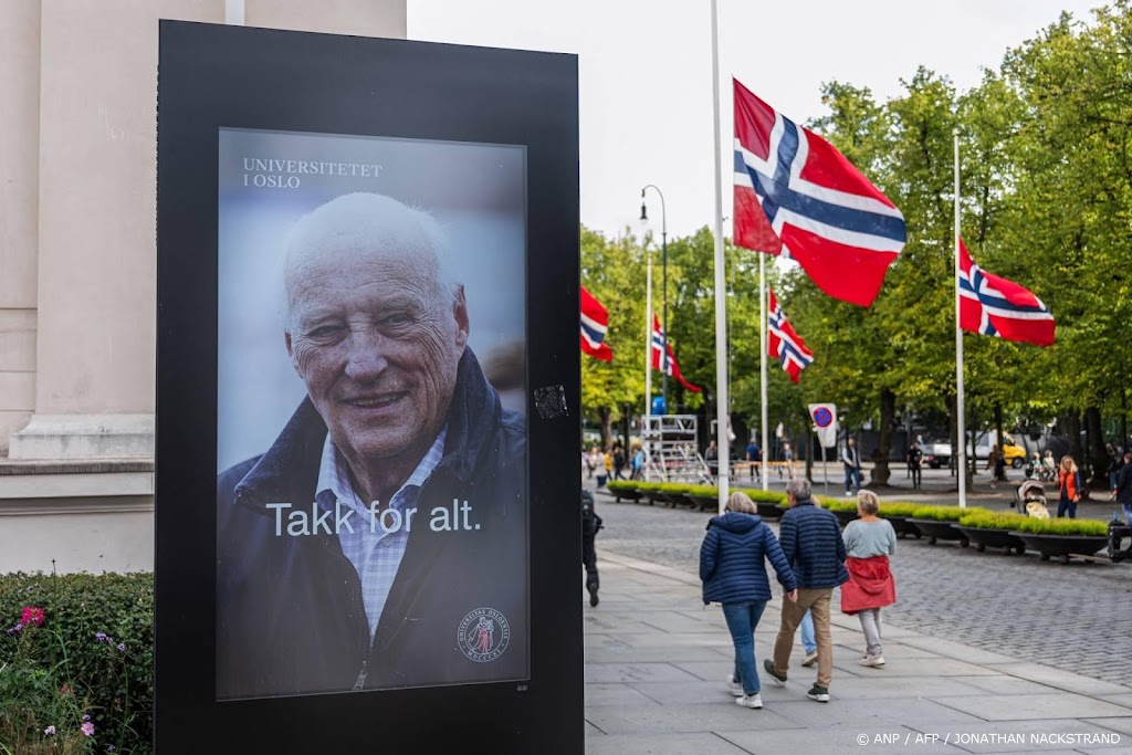 Mensen verzamelen zich vroeg in Oslo voor uitvaart koning Harald