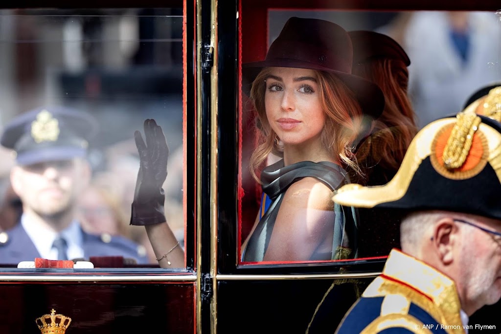 Prinsessen Ariane en Alexia duiken opnieuw in kledingkast Máxima