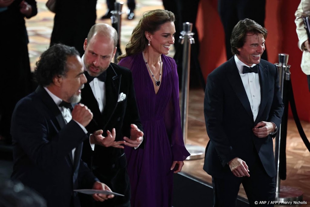 William en Catherine bij première Digger met Tom Cruise