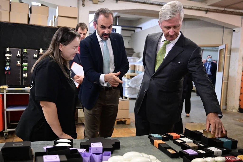 Koning Filip op bezoek bij Brusselse zeepfabrikant