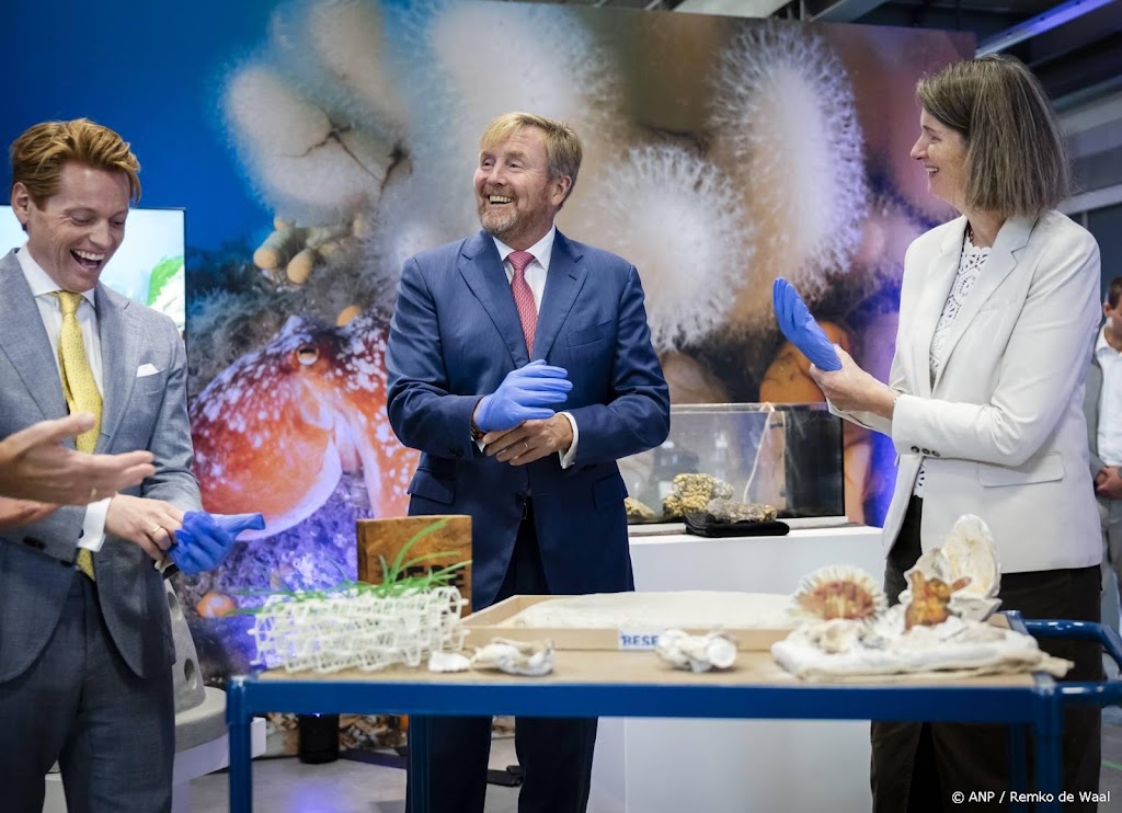 Koning leert over innovaties voor een gezonde Noordzee