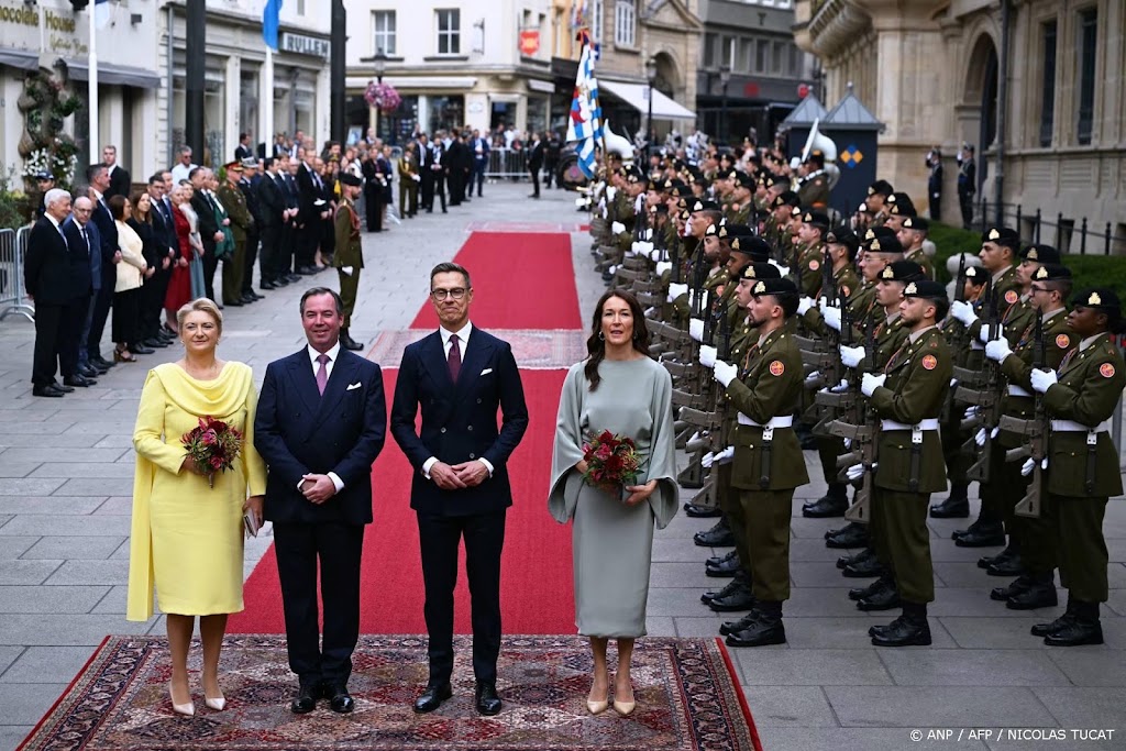 Groothertogelijk paar verwelkomt Finse president