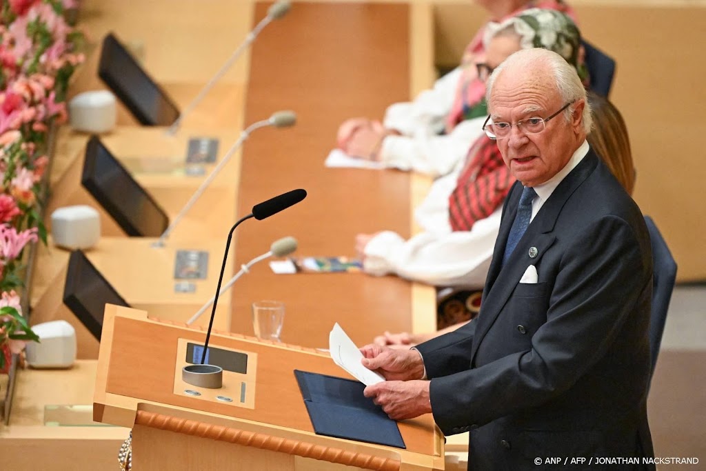 Koning Carl Gustaf spreekt Zweeds parlement toe