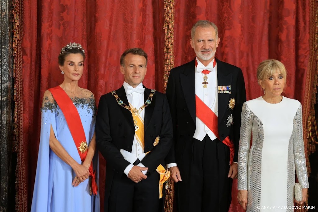 Spaans koningspaar ontvangt Macron voor staatsbanket