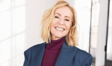 Angela Groothuizen