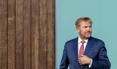 Koning bezoekt asielzoekerscentrum in Leersum