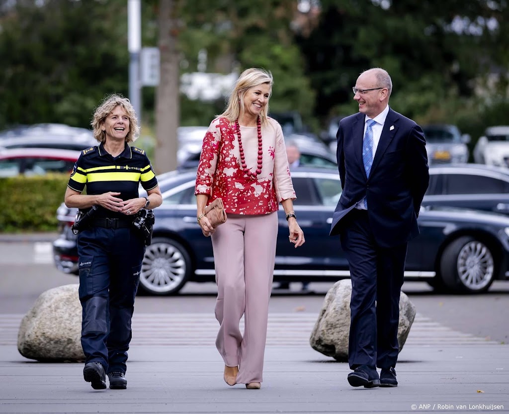 Máxima moedigt werkgevers aan medewerkers financieel te helpen
