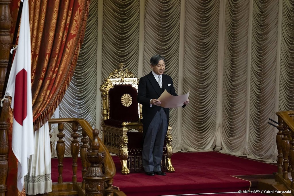 Keizer Naruhito woont openingsceremonie Japans parlement bij