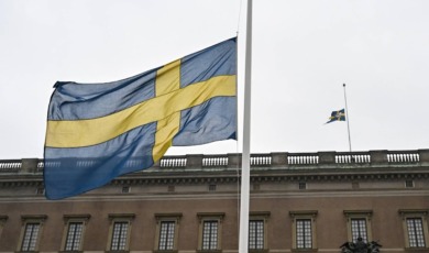 Gewapende man neergeschoten bij koninklijk paleis in Stockholm