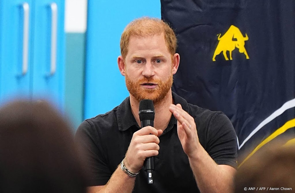 Prins Harry verloor door onderdrukte rouw herinneringen aan Diana