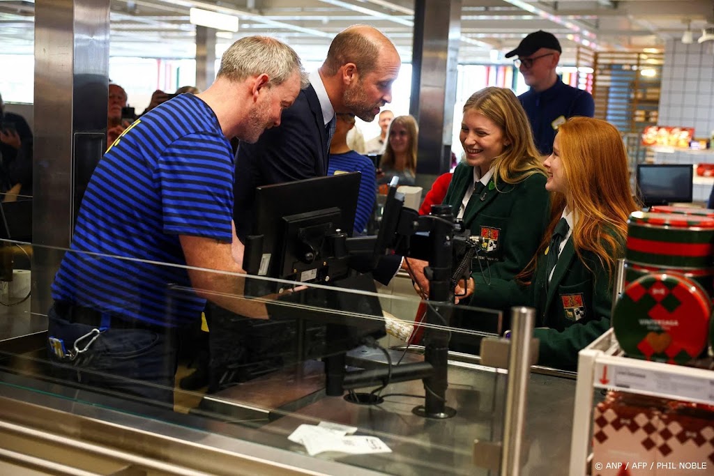 William en Catherine springen bij in IKEA