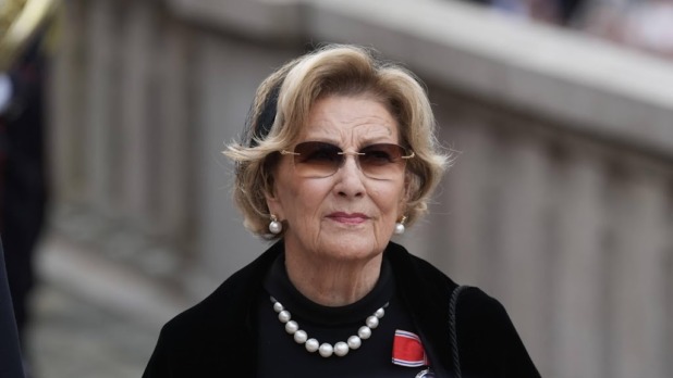 Koningin-moeder Sonja maandag weer aan het werk
