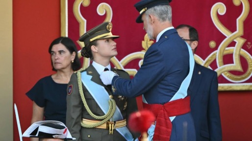 Leonor laat hoge onderscheiding vallen op nationale feestdag