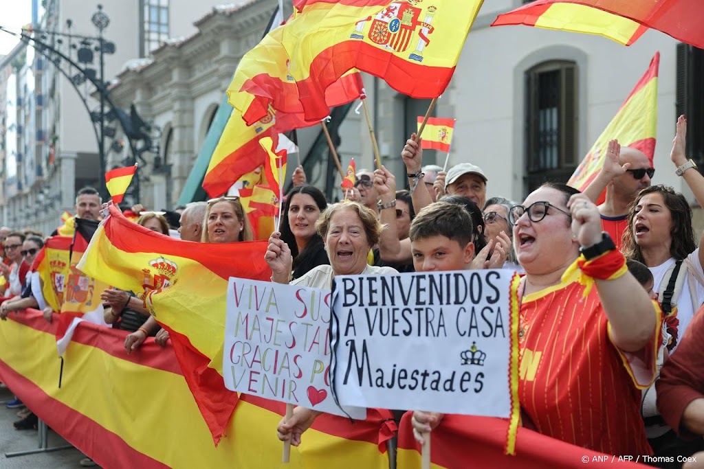 Inwoners Ceuta verzamelen zich voor Spaans koningspaar