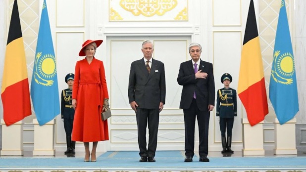 Koning Filip roept in Kazachstan op tot economische samenwerking