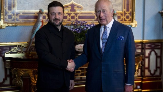 Koning Charles ontvangt president Zelensky op audiëntie