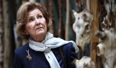 Koningin Sonja maakt keramische kunstwerken voor ingang kunsthal